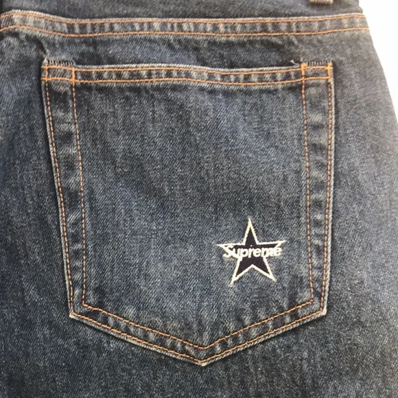 パンツ supreme Washed Star Logo Jeans 32 supreme Washed Star Logo Jeans 32